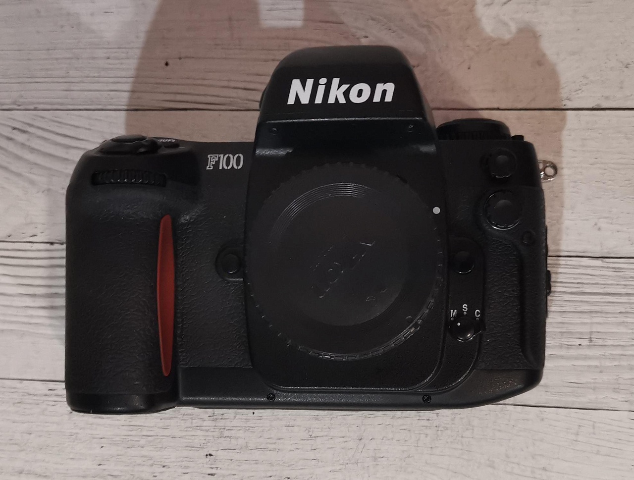 Nikon F100 (body) фото №1