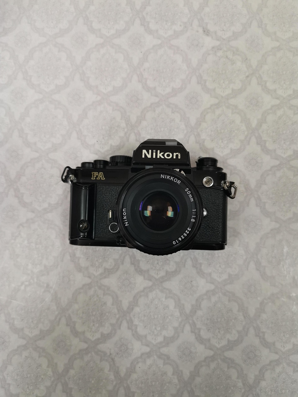Nikon FA + Nikkor 50 mm f/1.8 фото №1