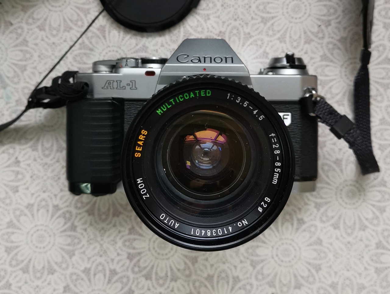 Canon Al-1 + Sears MC 28-85 mm f/3.5-4.5 фото №1