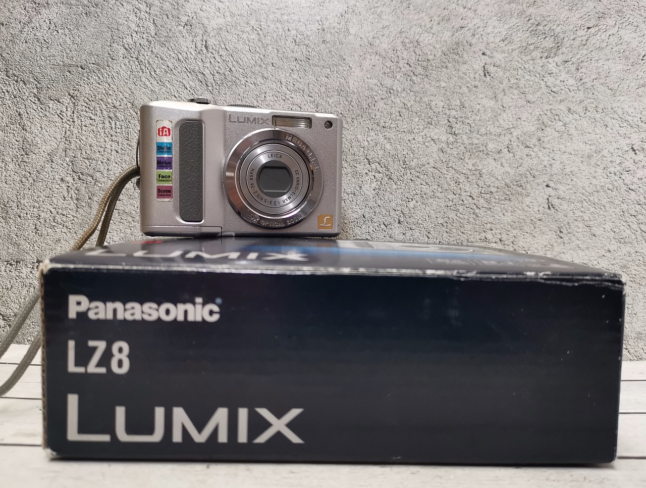 Panasonic Lumix DMC-LZ8 фото №1