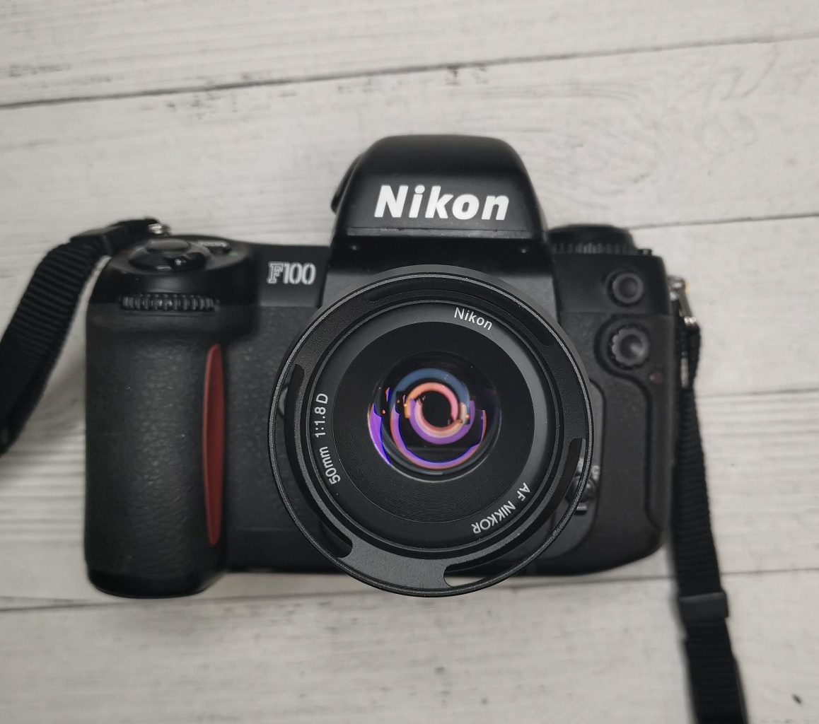 Nikon F100 + AF Nikkor 50 mm 1.8 D фото №1