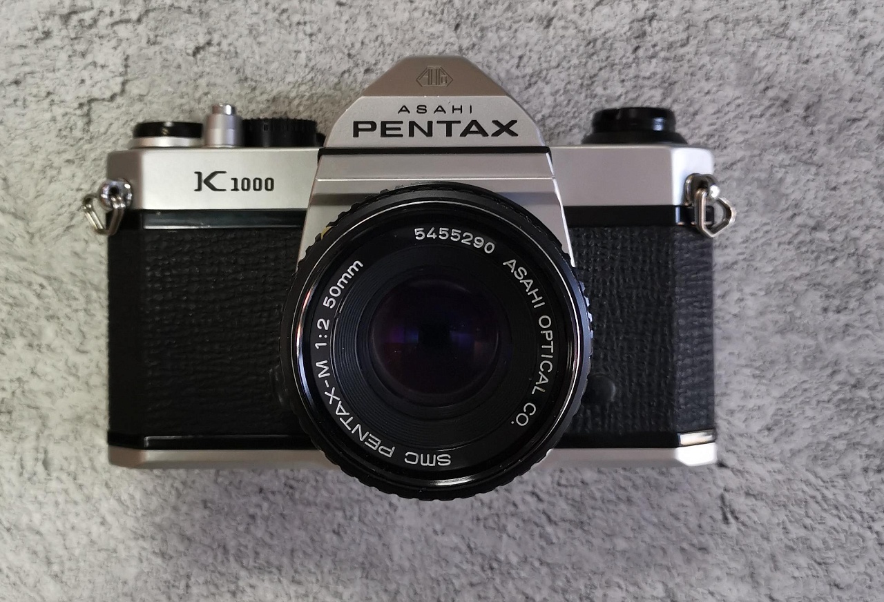 Pentax K1000 + Pentax-M SMC 50 mm F/2 (в отличном состоянии) фото №1