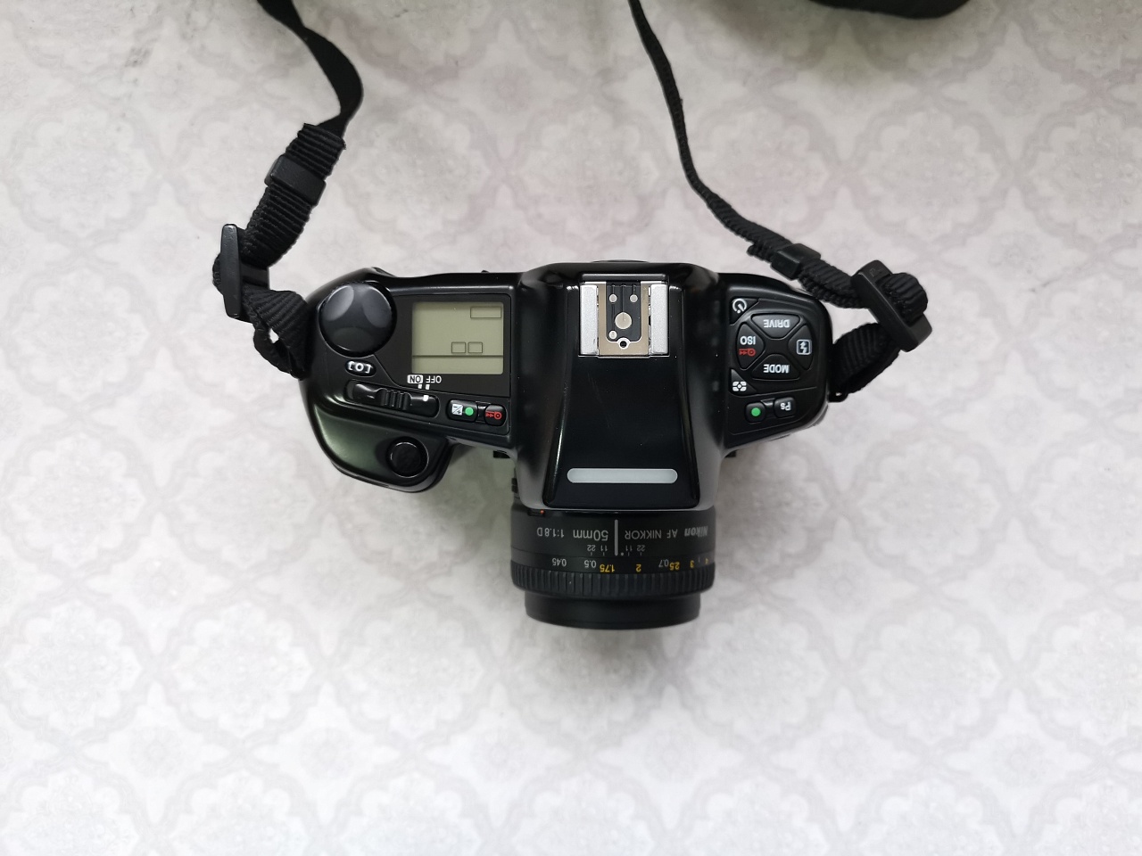 Nikon n90s + Nikkor 50 mm f/1.8 D фото №2
