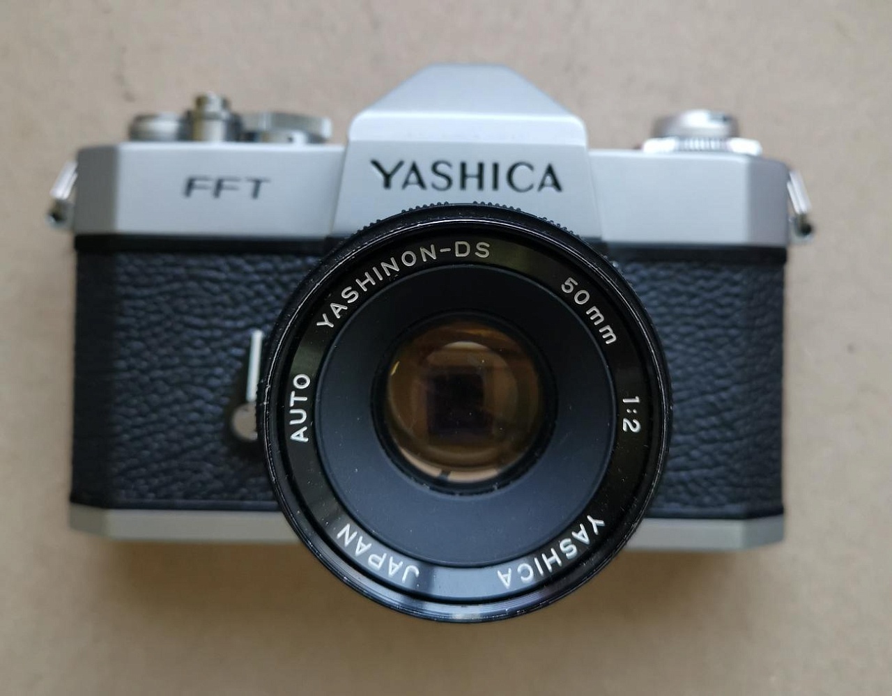Yashica FFT+ Yashinon-DS 50 mm f/2 фото №1
