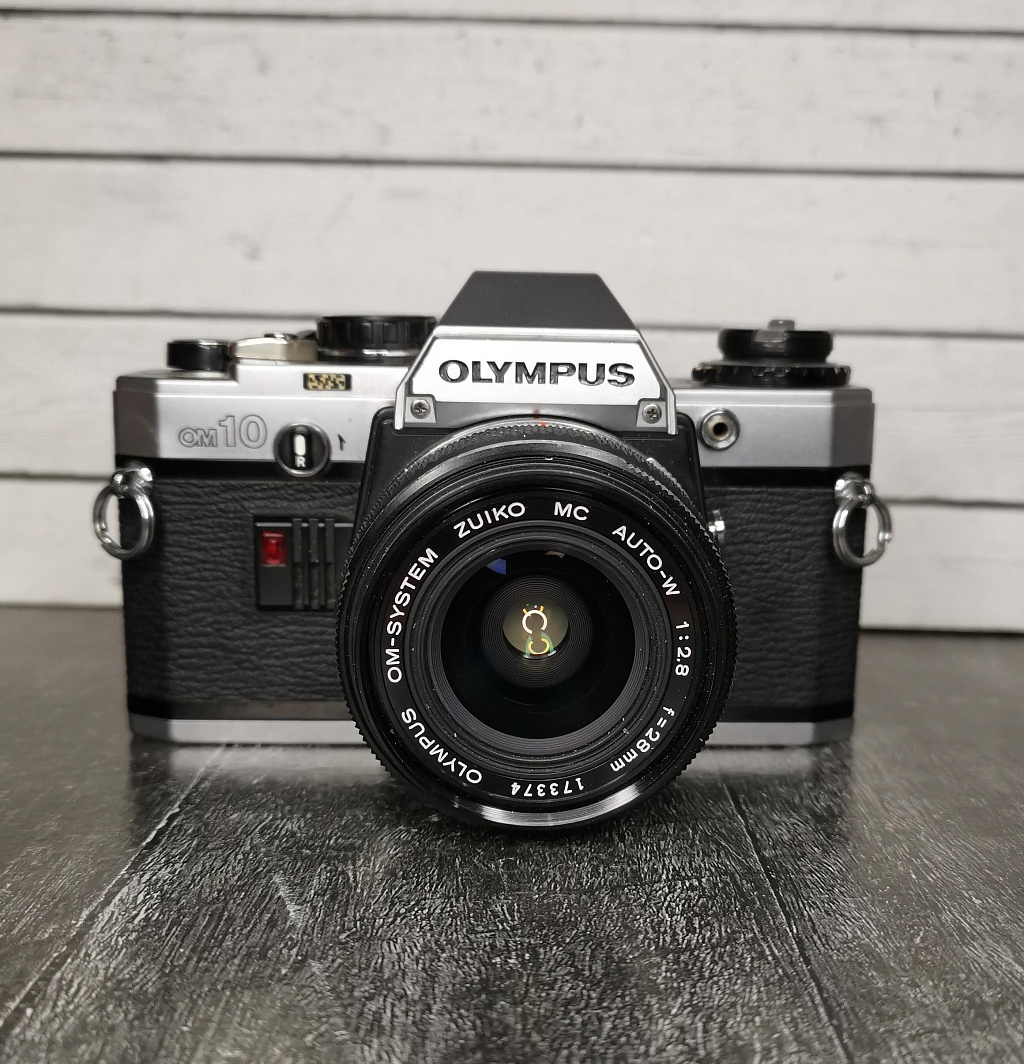 Olympus OM-10 + Olympus OM-System Zuiko 28 mm f/ 2.8 Auto-W фото №1
