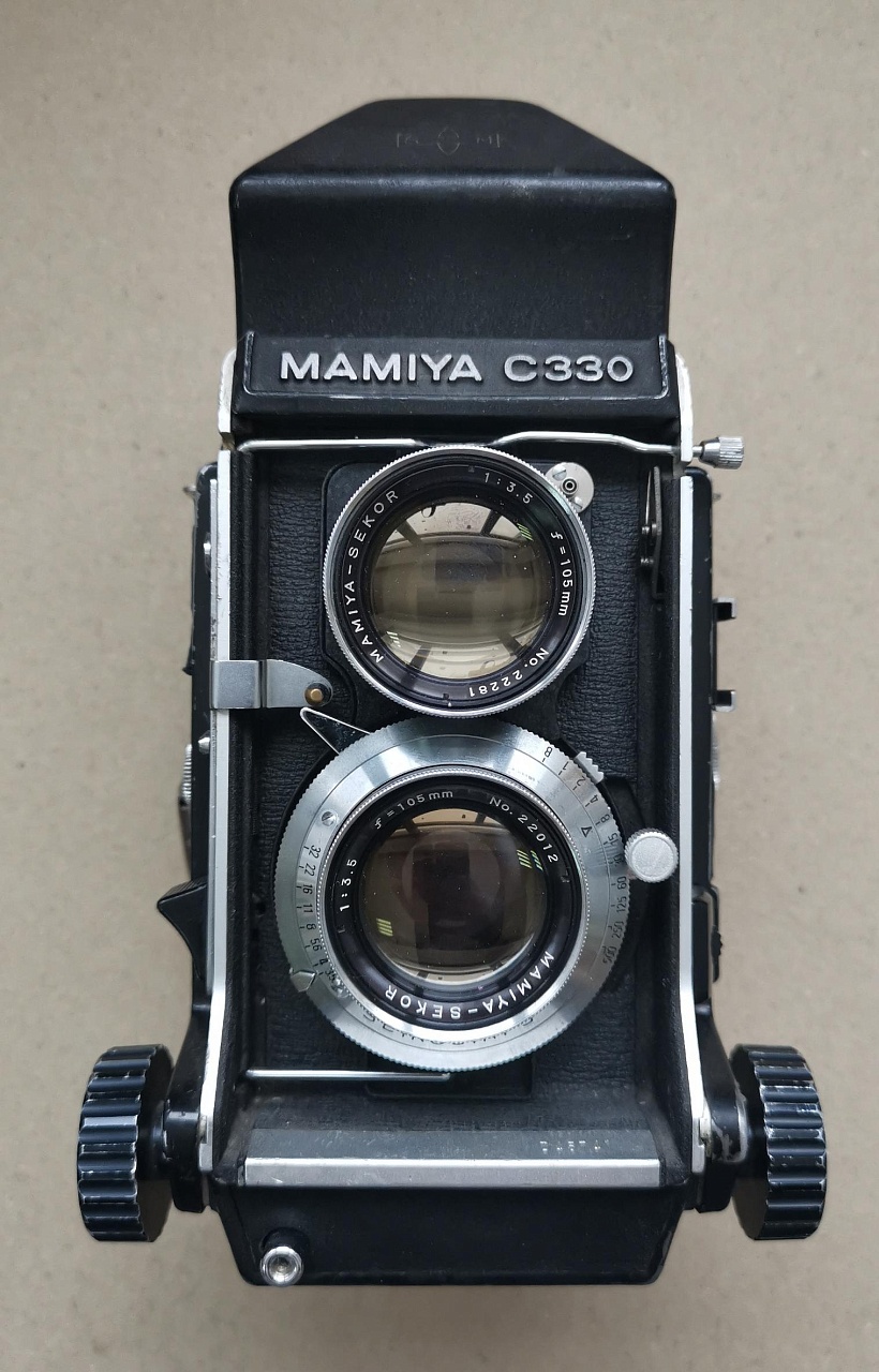 Mamiya C330 +Mamiya-Sekor 105 mm f/3,5 Призма фото №1