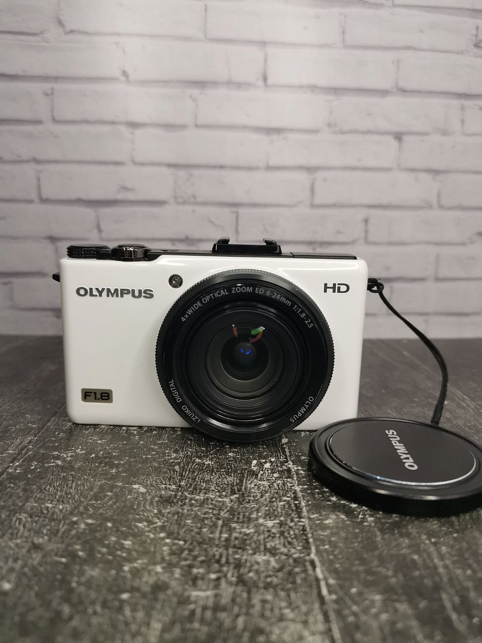Olympus X-Series XZ-1 white фото №9
