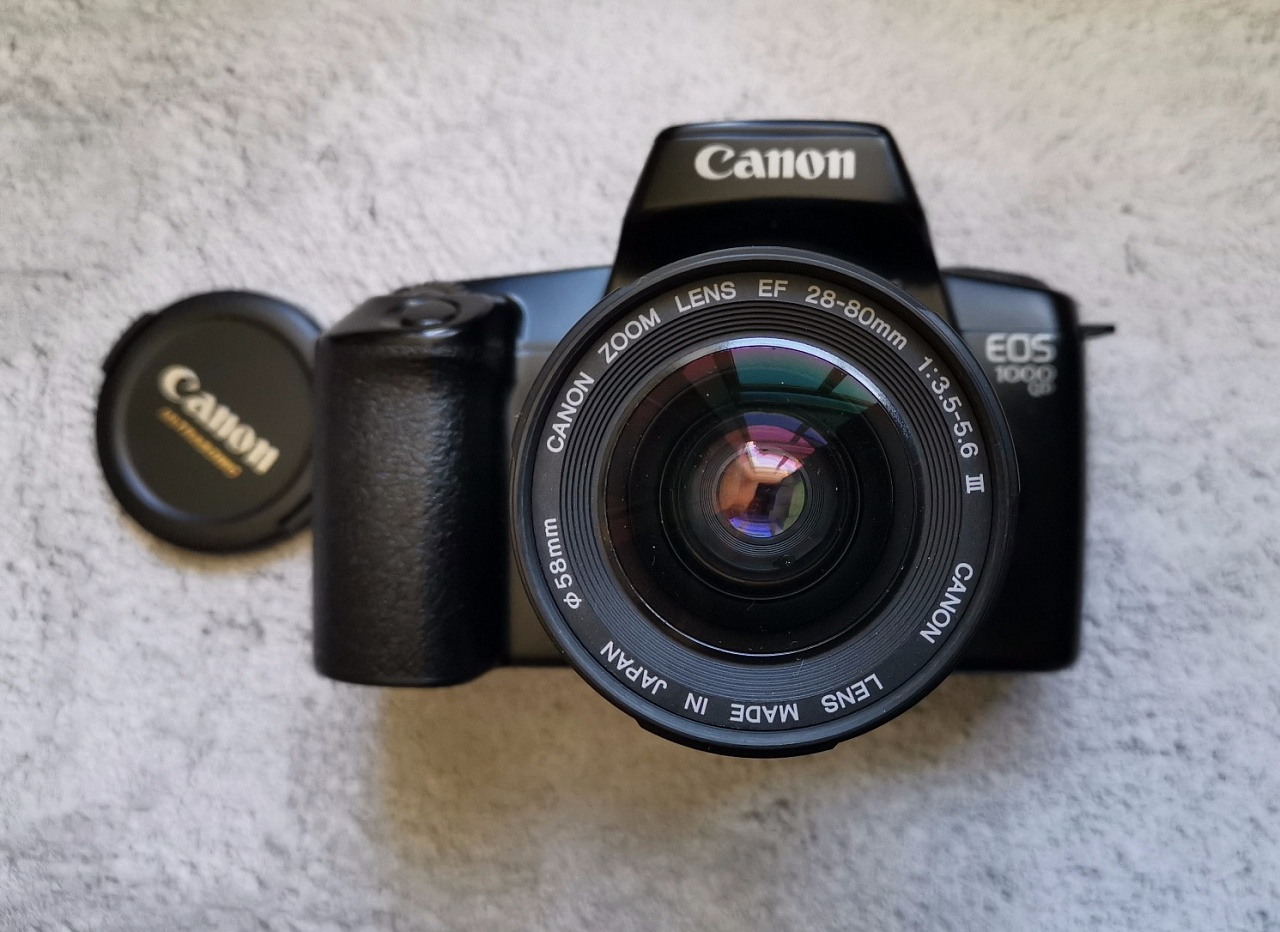 Canon EOS 1000 + Canon Zoom lens 28-80 mm f/3.5-5.6 фото №1