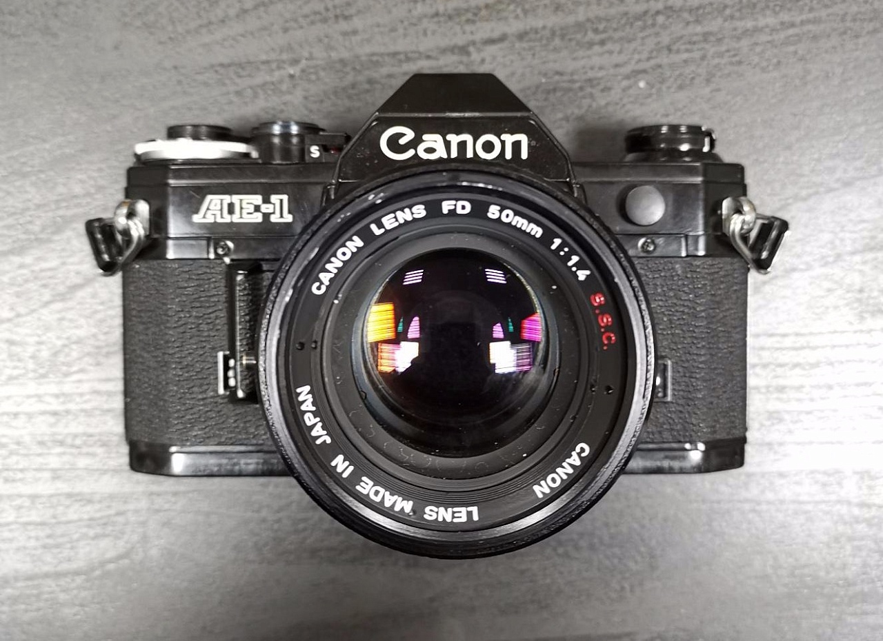 Canon AE-1 + Canon Lens 50mm 1:1.4 S.S.C. фото №1