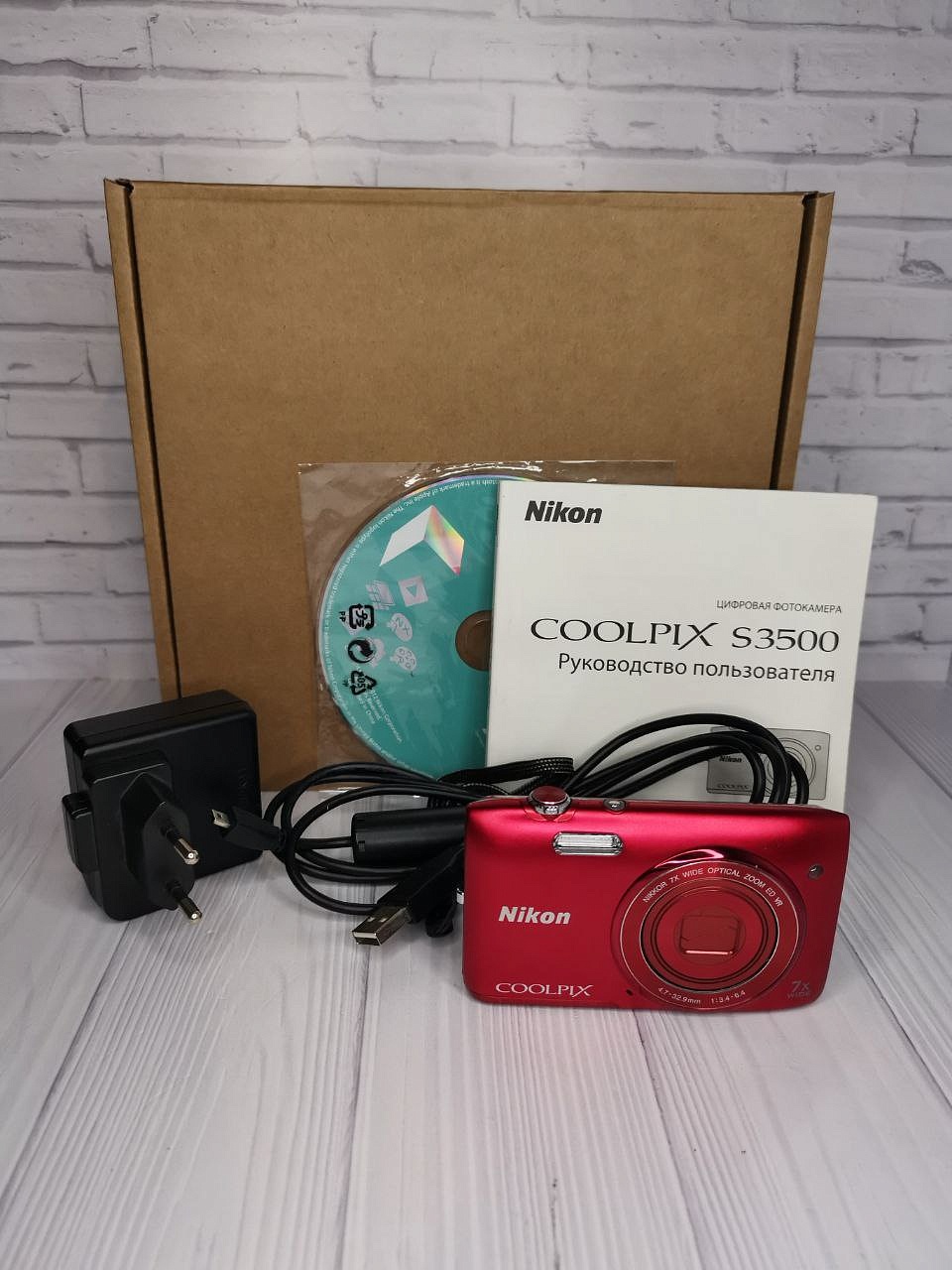 Nikon Coolpix s3500 Red фото №1