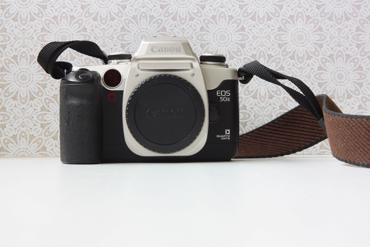 Canon EOS 50e (body) фото №1