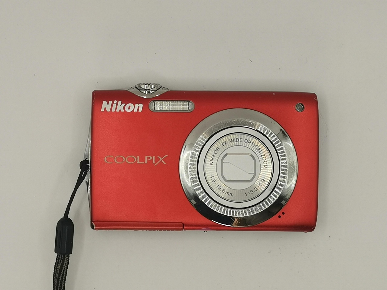 Nikon Coolpix S3000 red фото №1