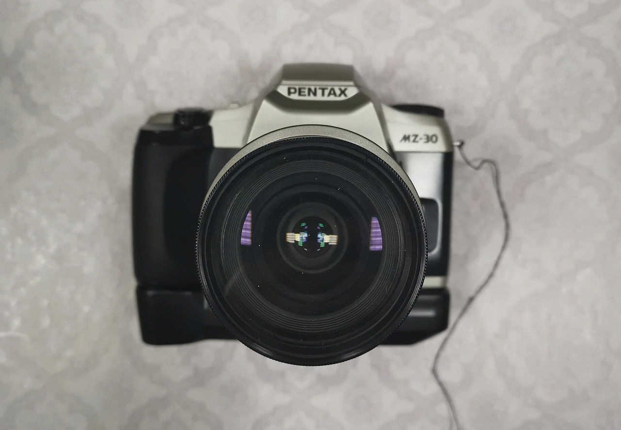 Pentax MZ-30 + Pentax 28-80mm фото №1