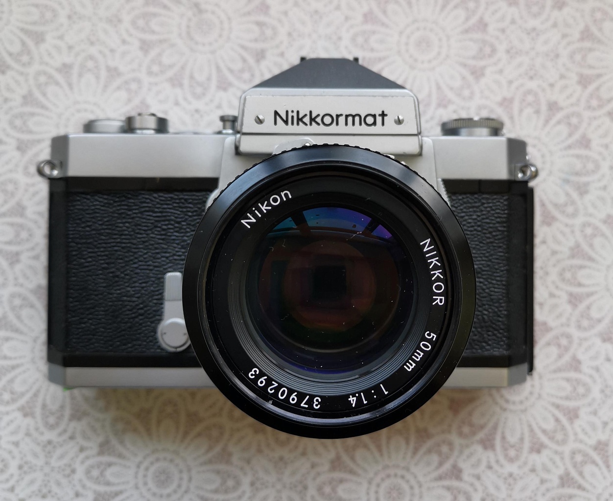Nikkormat FT + Nikkor 50 mm f/1.4 фото №1