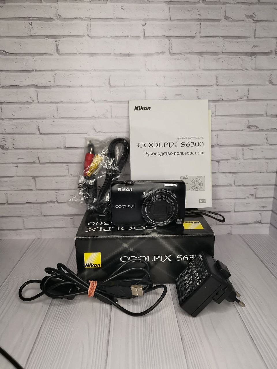 Nikon Coolpix S6300 Black фото №1