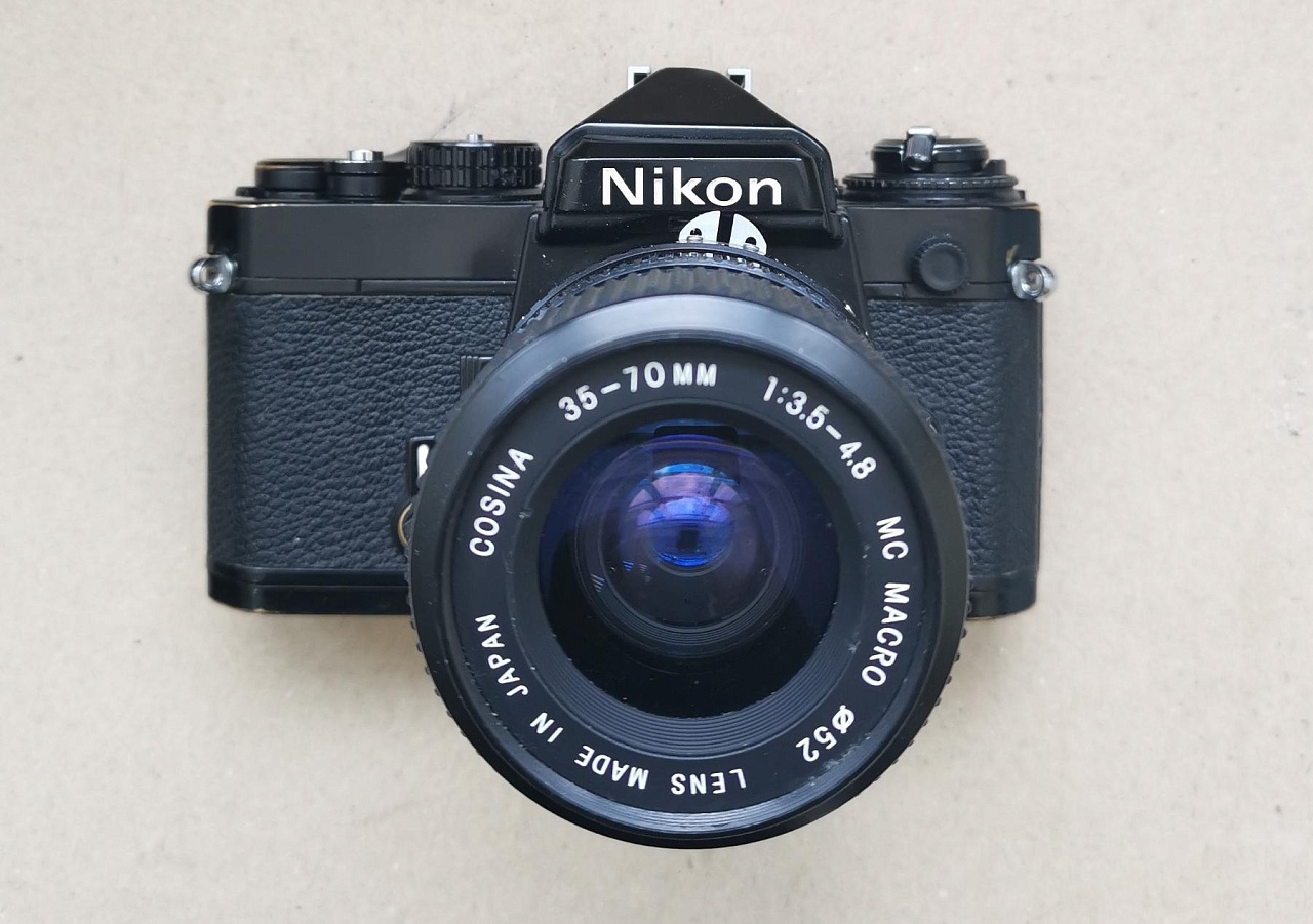 Nikon FE + Cosina MC Macro 35-70 мм фото №1