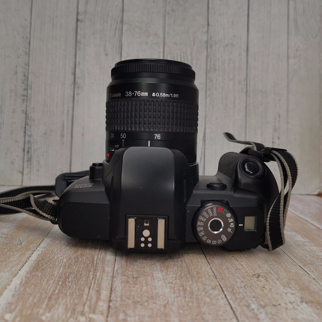 Canon EOS 5000 + Canon zoom lens 38-76 mm f/4,5-5,6 фото №2