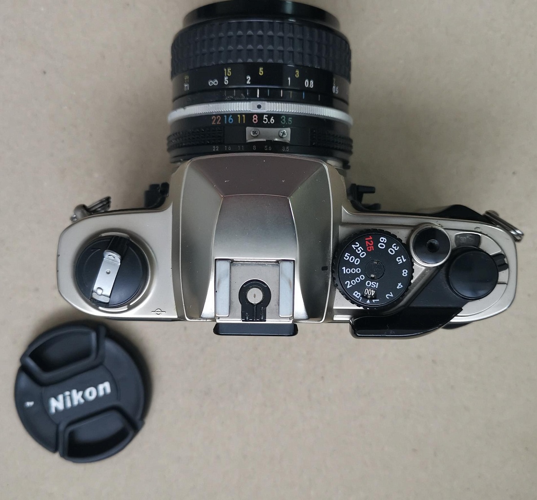Nikon FM10 + Nikkor 28/3,5 фото №2