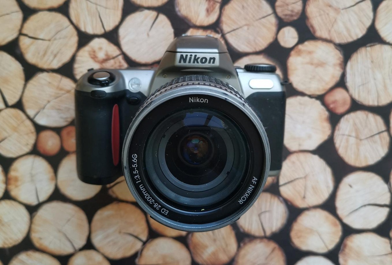 Nikon U + AF Nikkor ED 28-200mm F/3.5-5.6G фото №1