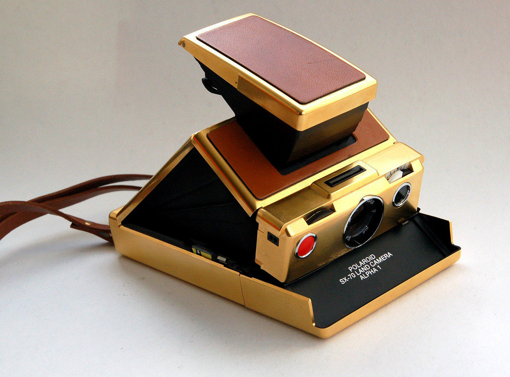 История одной камеры: Позолоченная камера Polaroid SX-70 Land. | Wonderfoto